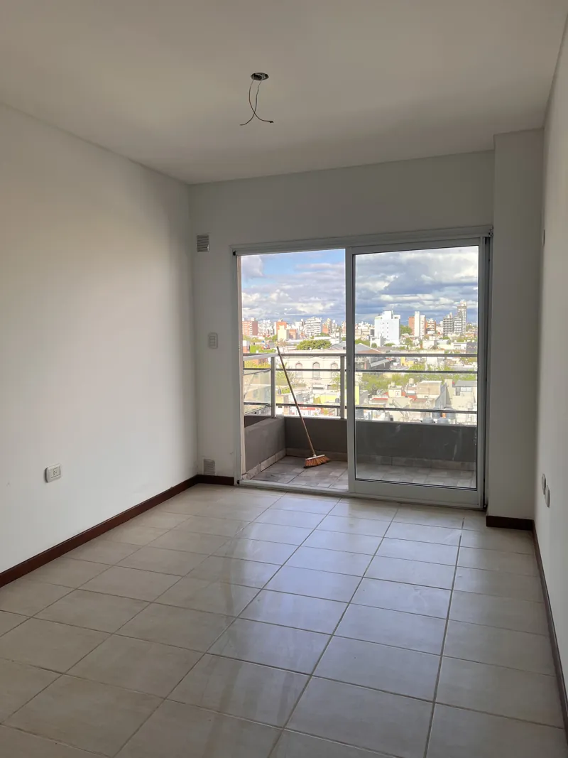 Estar, vista hacia el balcón